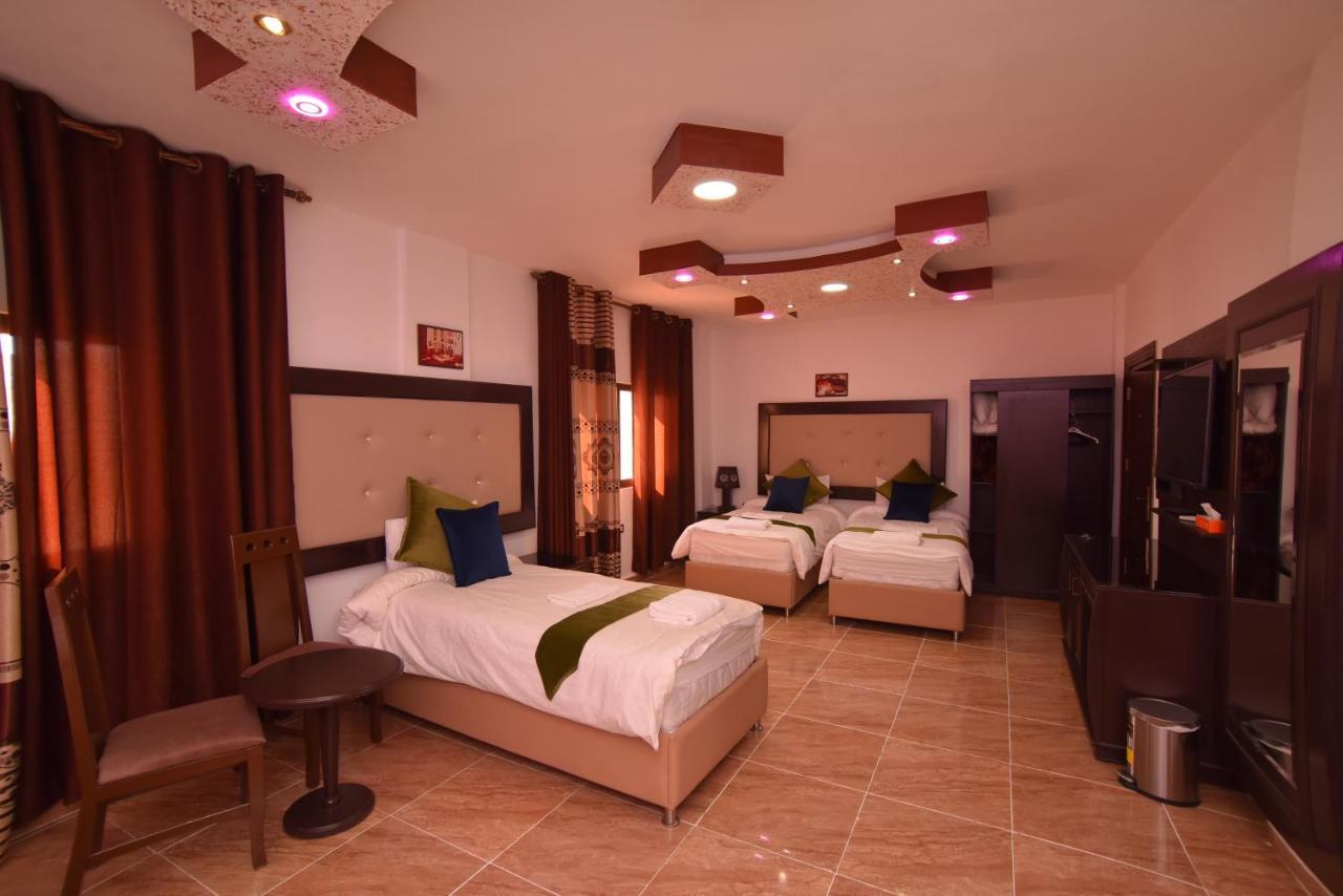 Petra Guests Hotel Wadi Musa Exterior photo